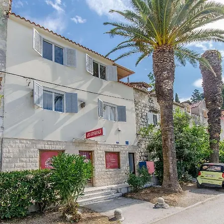 House Marija بيت للعطل *