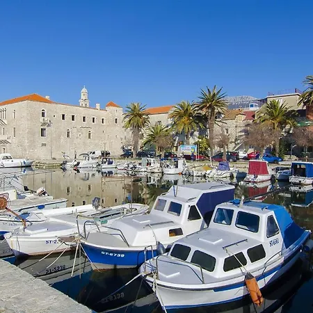 بيت للعطل House Marija Kaštela