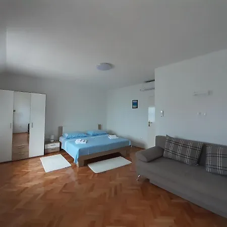 بيت للعطل House Marija Kaštela