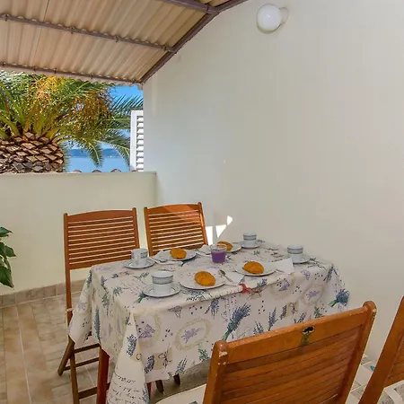 House Marija بيت للعطل *